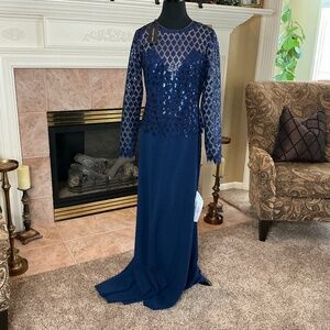NWT TADASHI SHOJI Caddel Sequin Illusion Diamond Crepe Gown Midnight Blue Sz 10